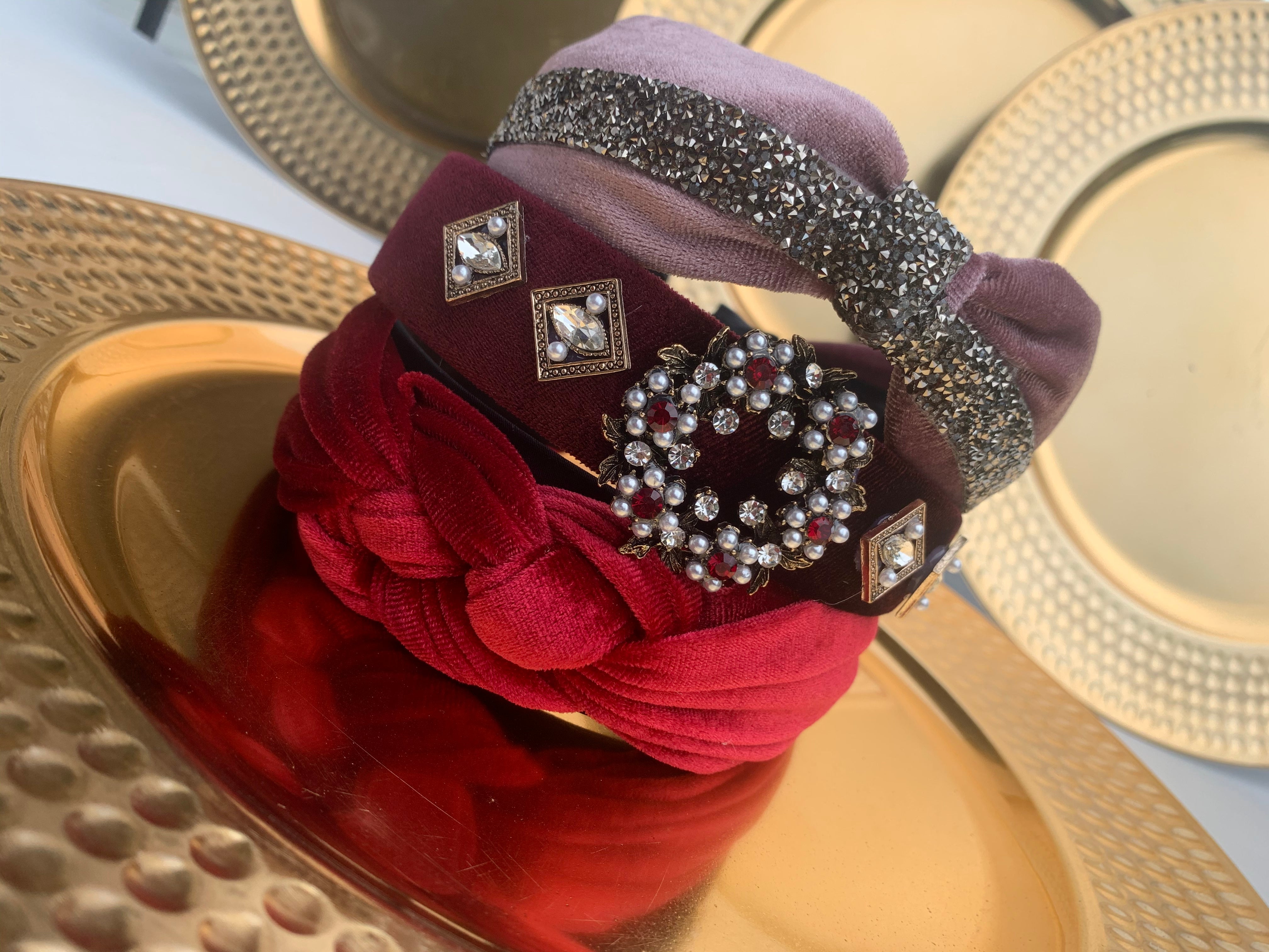 4 pieces set. 3 headband 1 pair of earring.