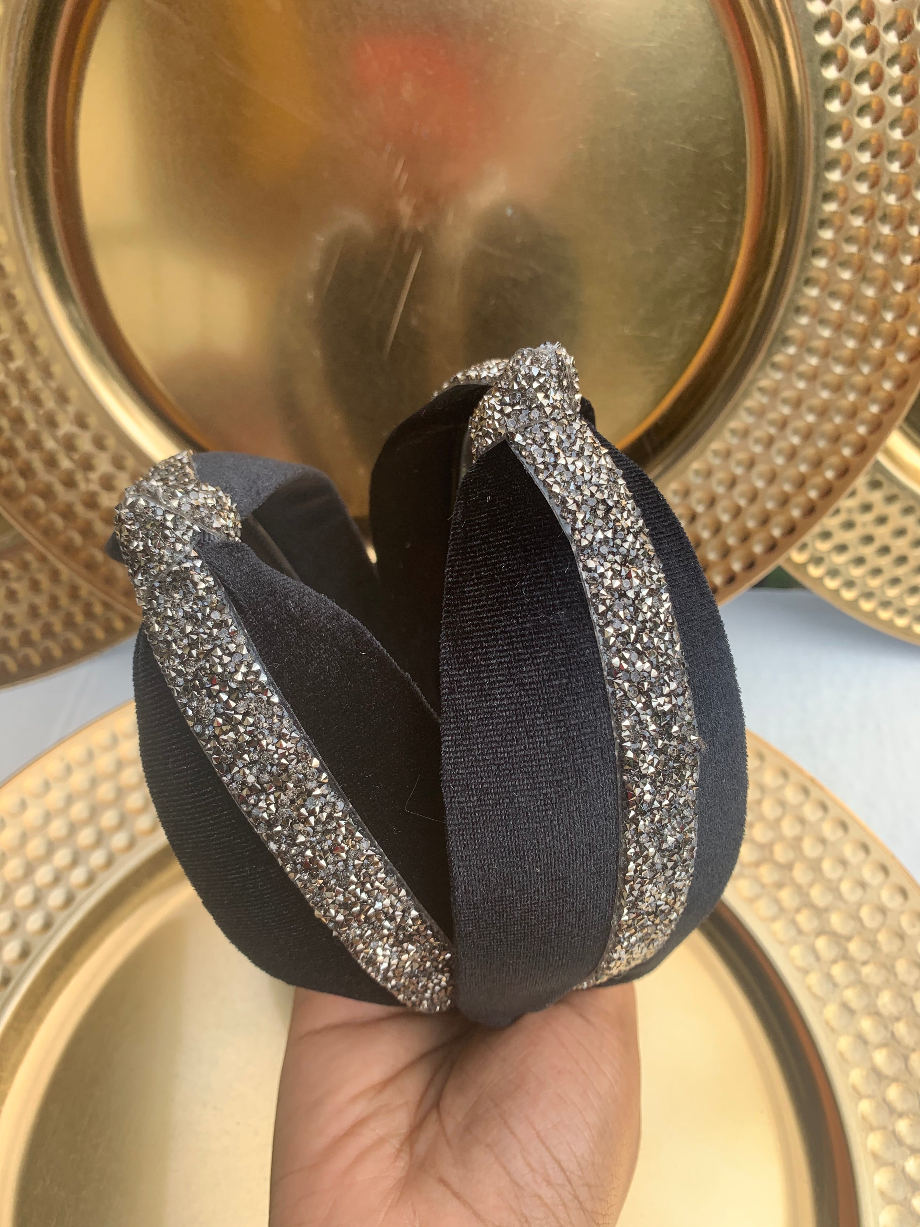 Holiday looks. 4 pieces set: 3 pair of headbands 1 pair of earring.