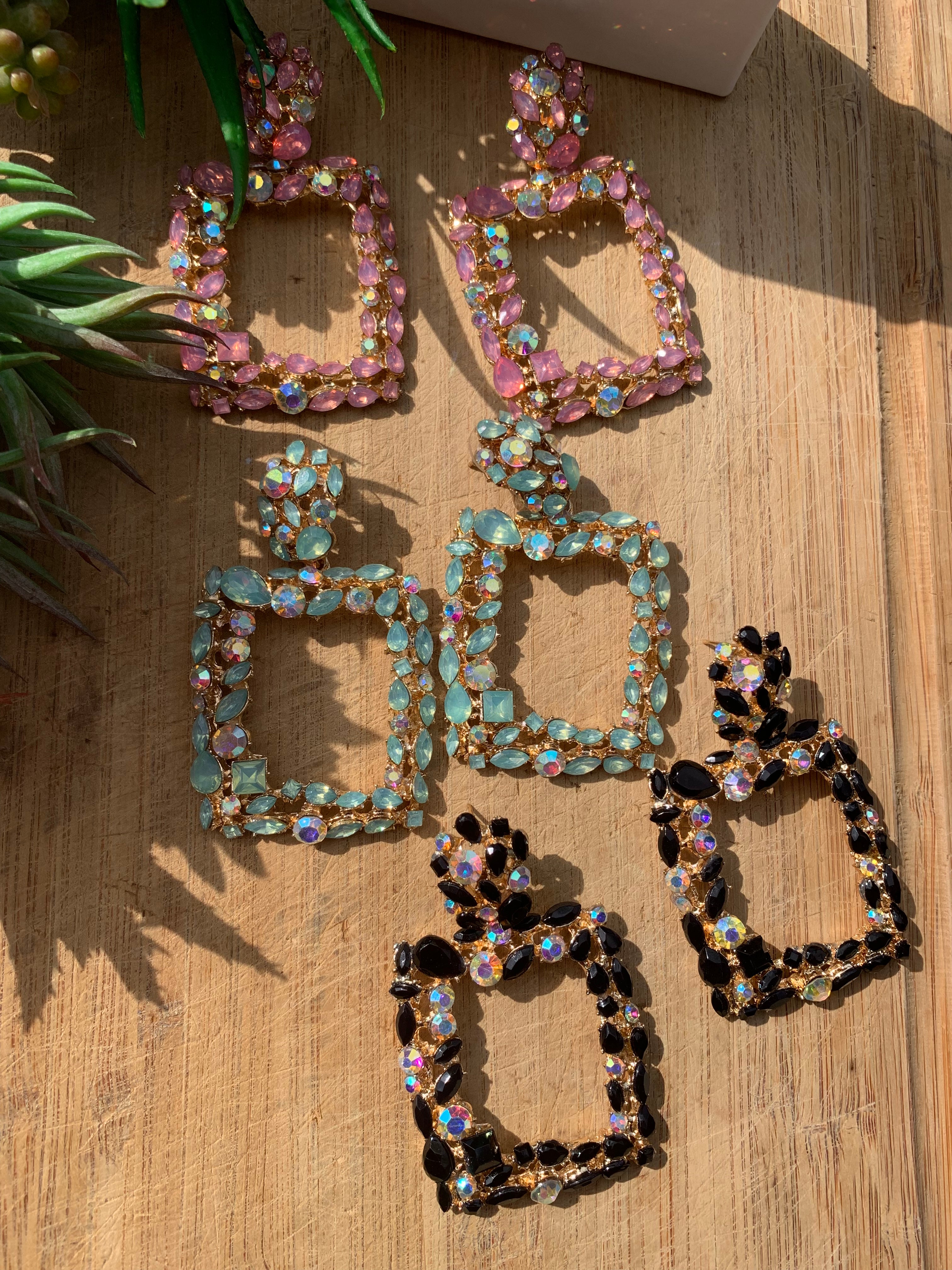 PICK ME EARRING - PINK