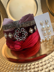 4 pieces set. 3 headband 1 pair of earring.