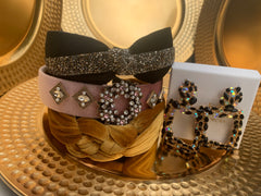 Holiday looks. 4 pieces set: 3 pair of headbands 1 pair of earring.