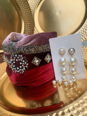 4 pieces set. 3 headband 1 pair of earring.