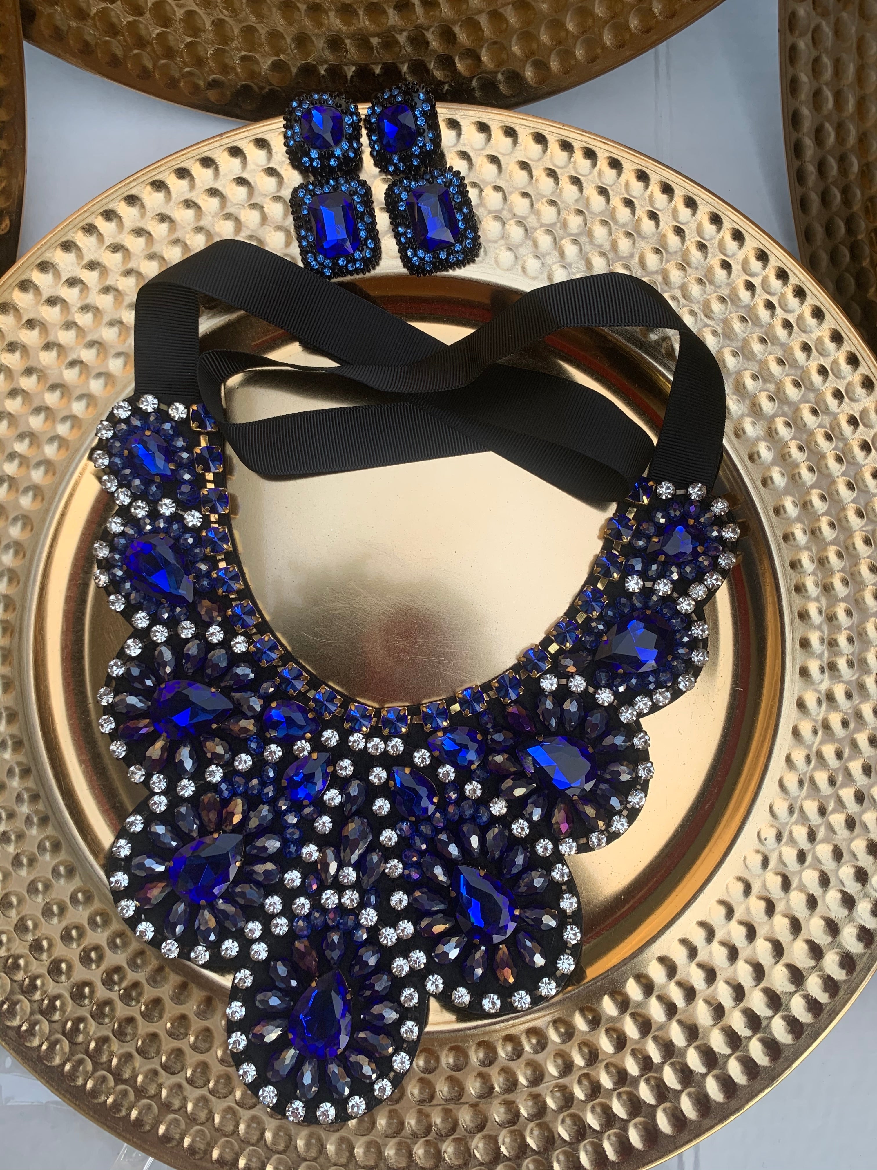 Bundle deals—one set of rhinestone necklace and one pair of earring