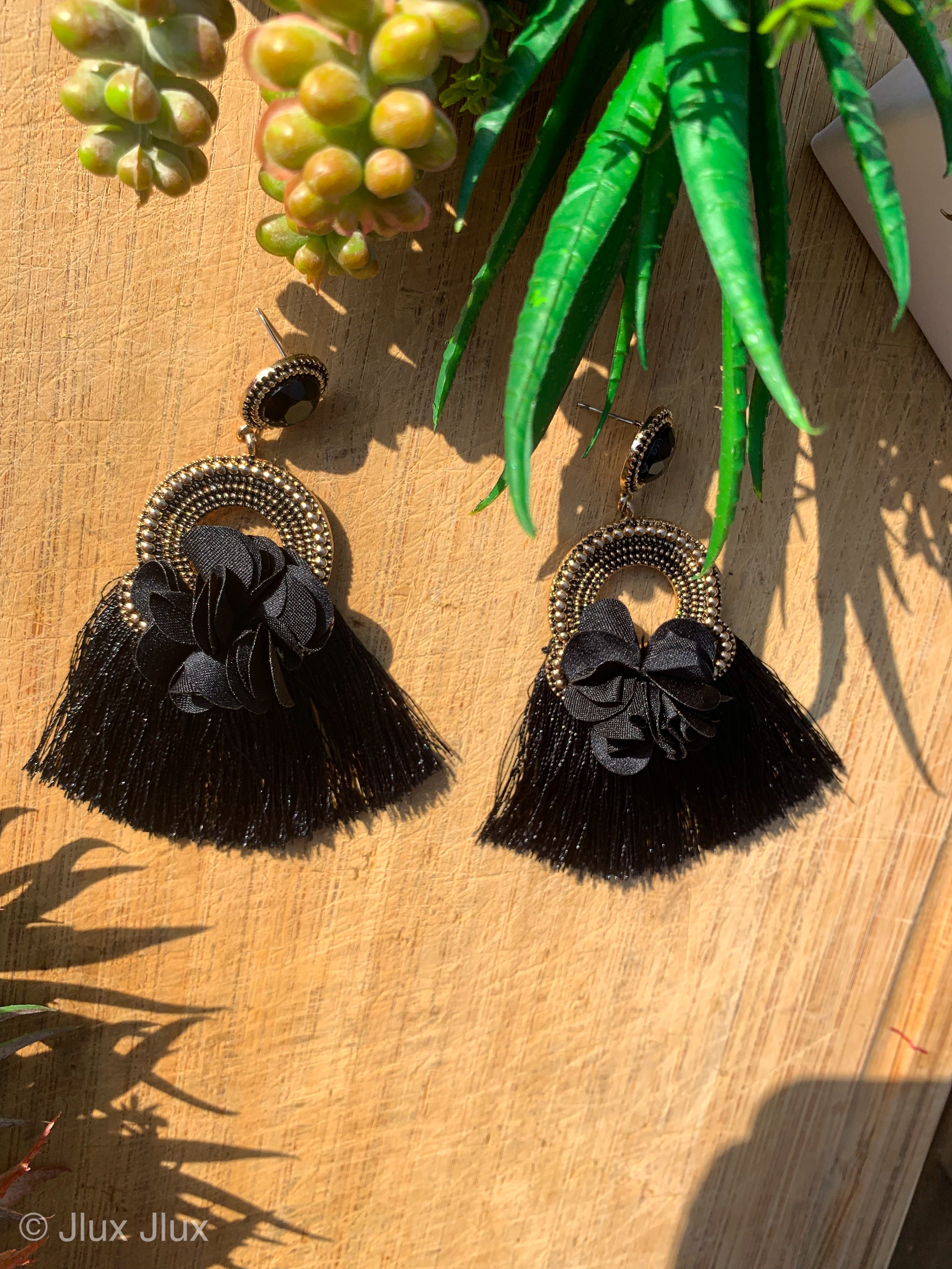 SUNSET BLACK EARRINGS