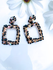 PICK ME EARRINGS - BLACK