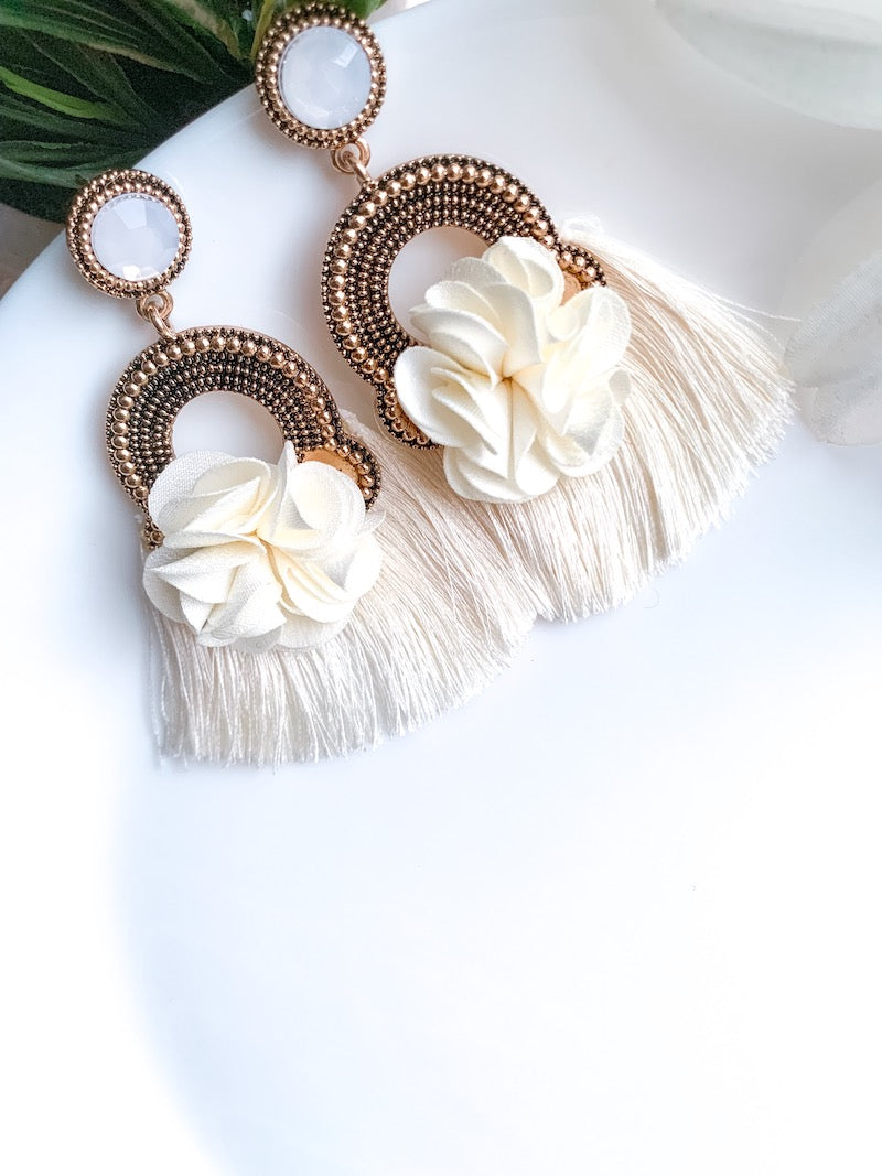 SUNSET-BEIGE EARRING