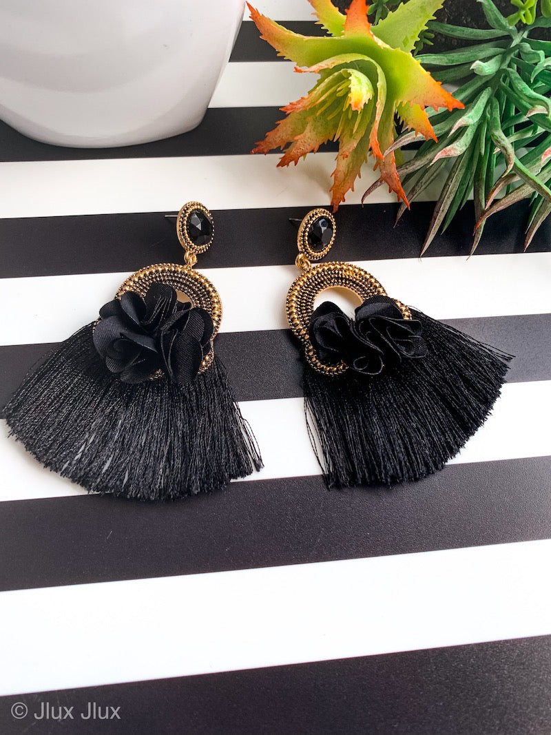 SUNSET BLACK EARRINGS