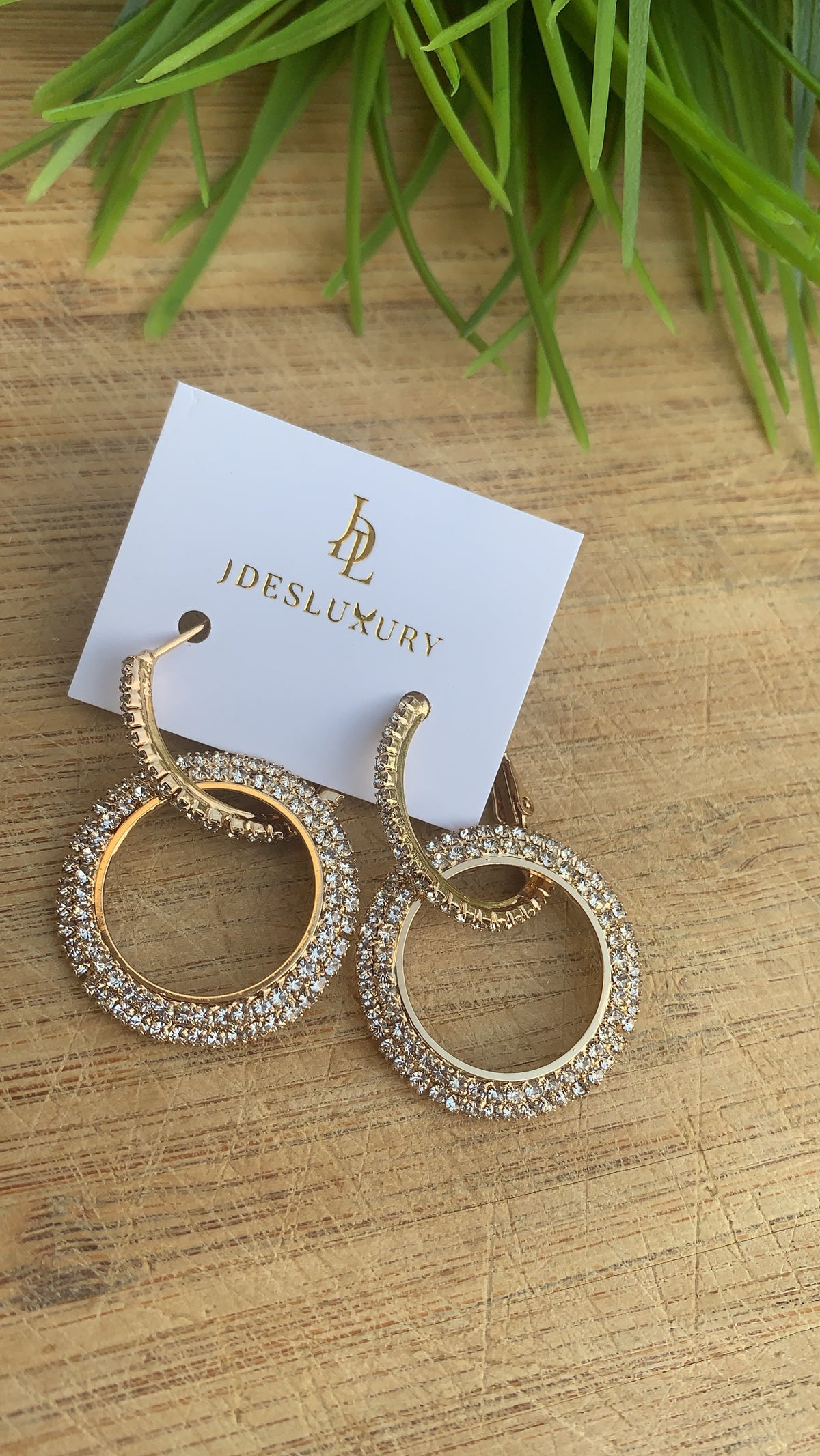 Full circle hoop earrings