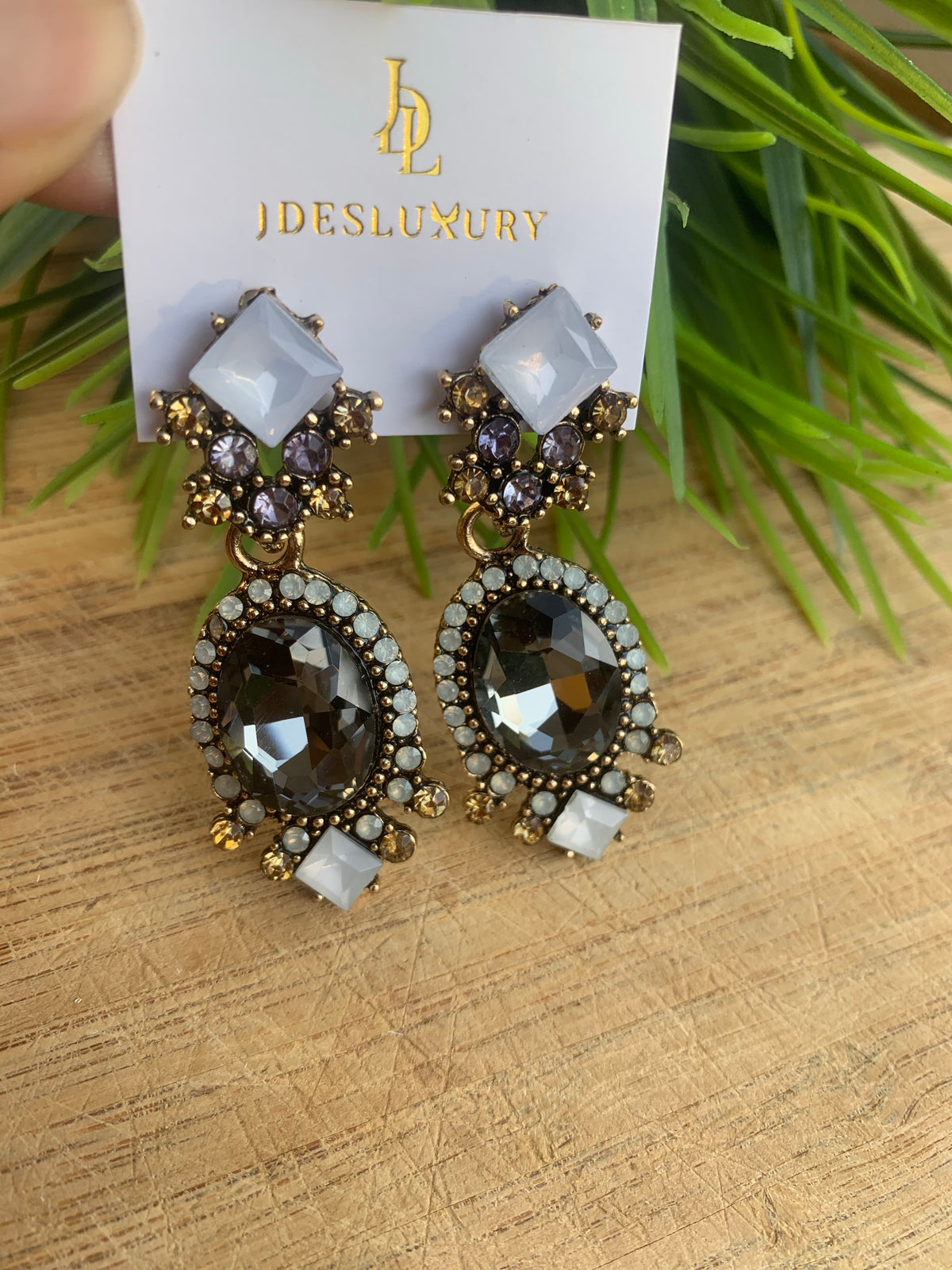 Fashion Earring.